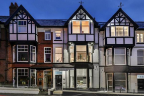 Tudor House Holidays - The Monroe for 2 people